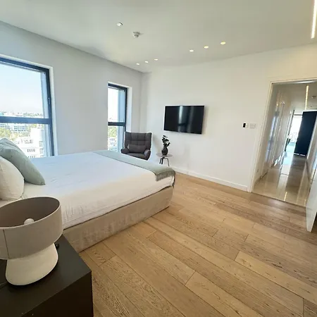 Skyhigh Park View Living Lejlighed *