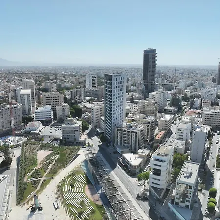 Skyhigh Park View Living Lejlighed *