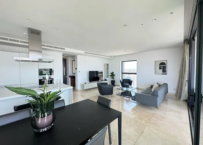 Skyhigh Park View Living * Nicosie